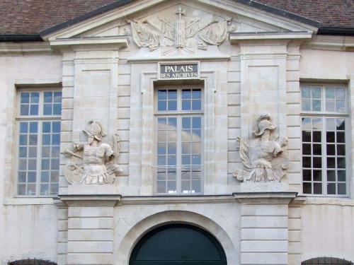 Palais des archives ---